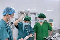 Đặt nội khí quản khó cho bệnh nhân mất xương hàm