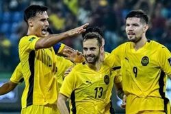 Rodrigo Holgado và dàn sao nhập tịch Malaysia nhận phao cứu sinh từ CAS