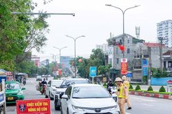 Công an Nghệ An duy trì xuyên suốt các chuyên đề tuần tra, kiểm soát an toàn giao thông dịp Tết