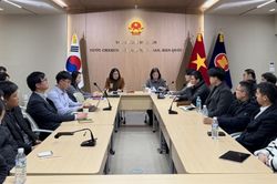 Tổng lãnh sự quán Việt Nam tại Busan (Hàn Quốc) gặp mặt kiều bào làm việc trong lĩnh vực khoa học - công nghệ