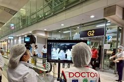 Các sân bay châu Á tiếp tục siết chặt kiểm tra y tế nhằm ngăn chặn virus Nipah