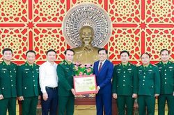 Đoàn công tác của Đảng ủy, Bộ Tư lệnh Bộ đội Biên phòng thăm, chúc Tết tại Nghệ An