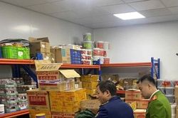 Phát hiện 1,5 tấn nguyên liệu thực phẩm không rõ nguồn gốc