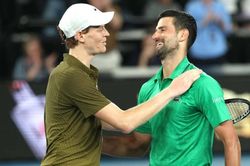 Bản lĩnh Novak Djokovic: Hạ gục Jannik Sinner tiến vào chung kết Australian Open 2026
