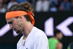 Zverev tố trọng tài thiên vị Alcaraz và loạt tin thể thao nóng sáng 31/1