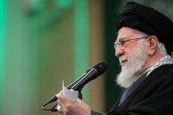 Lãnh tụ tối cao Iran cảnh báo xung đột khu vực nếu Mỹ tấn công