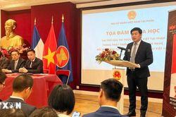 Trí thức Việt tại Pháp chung sức phát triển khoa học-công nghệ trong nước