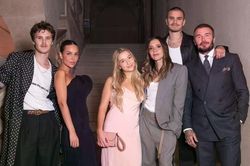 Chuyện 'biến nguy thành cơ' của nhà Beckham