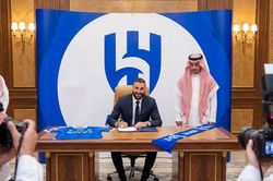 Benzema gia nhập Al-Hilal, căng thẳng với Ronaldo bùng nổ