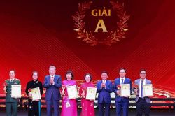 Tối nay (3/2) trao Giải B&uacute;a liềm v&agrave;ng lần thứ X v&agrave; tuy&ecirc;n dương b&iacute; thư chi bộ xuất sắc