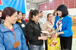 Các địa phương thăm, tặng quà Tết cho người dân