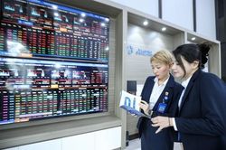 Chứng khoán ngày 3/2: VN-Index tăng điểm trở lại nhưng động lực còn thận trọng