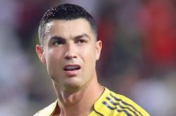 Ronaldo 'đình công' tại Al-Nassr, cân nhắc tương lai giữa sóng gió Saudi Pro League