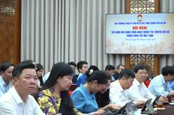 Hằng năm bồi dưỡng 50% lượt cán bộ Mặt trận Tổ quốc theo vị trí việc làm