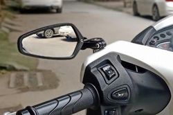 Mức phạt lỗi không gương xe máy năm 2026