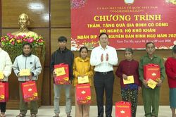 Chủ tịch Ủy ban MTTQ Việt Nam thành phố chúc Tết tại xã Trà Tân và Nam Trà My
