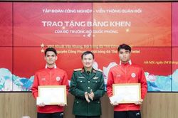 Khuất Văn Khang và Công Phương nhận bằng khen từ Bộ Quốc phòng sau kỳ tích U23 châu Á
