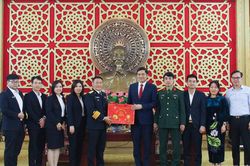 Bộ Tư lệnh Binh đoàn 20 chúc Tết lãnh đạo tỉnh Nghệ An