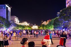 TP.HCM: Du lịch và dịch vụ tiếp tục là điểm sáng