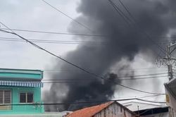 An Giang: Cháy 4 căn nhà giữa trời trưa nắng nóng