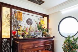 Nên tỉa chân nhang hay cúng ông Công ông Táo trước?
