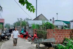 Phát hiện hai mẹ con cùng dì ruột tử vong trong phòng ngủ