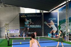 Cơn sốt pickleball: Sân chơi mới nở rộ trong các chung cư cao tầng