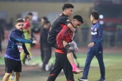 Bão chấn thương càn quét V-League: HLV Kim Sang-sik đối mặt khủng hoảng nhân sự