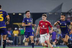 Michael Carrick đặt niềm tin vào Jack Moorhouse: Lời giải cho tuyến giữa Man Utd