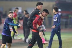 Nguyễn Thái Sơn nghỉ thi đấu đến cuối năm 2026 sau ca phẫu thuật dây chằng
