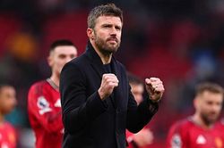 Michael Carrick hồi sinh Man Utd bằng công thức ổn định trước đại chiến Tottenham