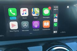 Apple chuẩn bị tích hợp CarPlay cho ChatGPT và chatbot AI