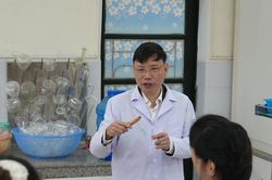 GS.TS Cao Cự Giác: Học không phải để thuộc lòng, mà học để tư duy