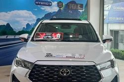 Mẫu xe hybrid bán chạy nhất Việt Nam được giảm giá