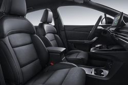 SUV hạng B bán ở Việt Nam giảm sốc 328 triệu đồng, thiết kế chuẩn châu Âu, nội thất được số hóa cạnh tranh Mitsubishi Xforce, rẻ chỉ như xe hạng A