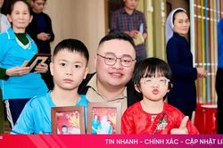 Lưu giữ kỷ niệm mùa xuân cho những mảnh đời khó khăn