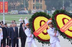 Lãnh đạo Đảng, Nhà nước vào Lăng viếng Chủ tịch Hồ Chí Minh nhân dịp Tết Nguyên đán Bính Ngọ
