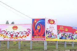 Rộn ràng 'Ngày hội non sông' trên xã miền núi Tân Sơn