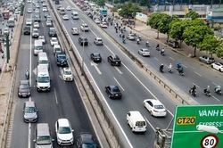 Hà Nội cho xe đi làn khẩn cấp Vành đai 3 trên cao chiều 13/2