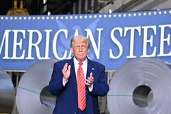 Tổng thống Trump có kế hoạch điều chỉnh thuế quan với thép và nhôm