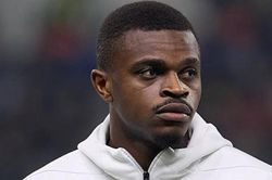 Manchester United nhắm Pierre Kalulu: Giải pháp đa năng 26 triệu bảng cho hàng thủ