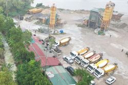 Ninh Bình: Khởi tố Trạm trưởng bê tông đổ hơn 113 tấn chất thải ra môi trường