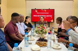 Đại sứ quán Việt Nam tại Mozambique gặp mặt báo chí sở tại, tăng cường thông tin đối ngoại