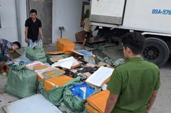 TP Hồ Chí Minh: Thu giữ hơn 28,8 tấn thực phẩm bẩn chuẩn bị tuồn ra thị trường