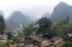 Lên Cao Bằng dịp Tết, lạc bước giữa bản làng đá độc đáo Khuổi Ky