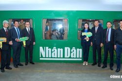 'Chuyến tàu Hạnh phúc' - Hạnh phúc bắt đầu từ một hành trình