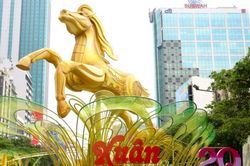 19 giờ tối nay, Đường hoa Nguyễn Huệ chính thức đón khách