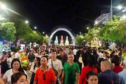 Tưng bừng khai mạc Đường hoa Nguyễn Huệ Tết Bính Ngọ 2026