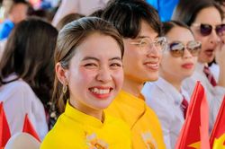 Cô gái xứ Nghệ Trịnh Hải Đăng và hành trình đến với các diễn đàn quốc tế