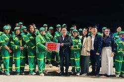 Bí thư Đảng ủy phường Thục Phán Nguyễn Thế Hoàn thăm, chúc Tết công nhân môi trường và các tổ dân phố nhân dịp Xuân Bính Ngọ 2026
